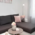 Apartment Crystal *