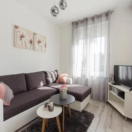 Crystal 公寓 扎达尔